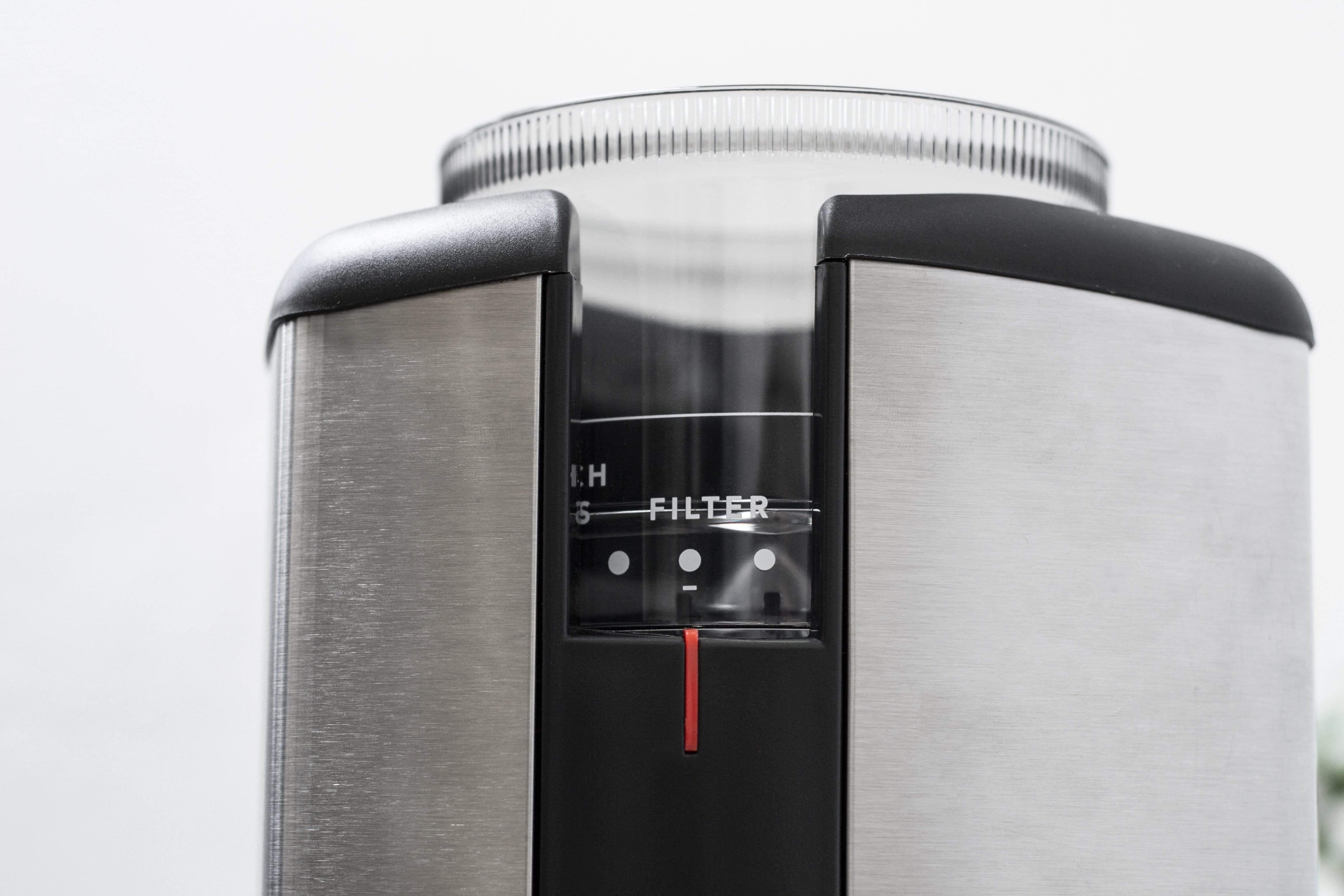 silver wilfa svart electric coffee grinder, close up on brewing selection, filter method chosen